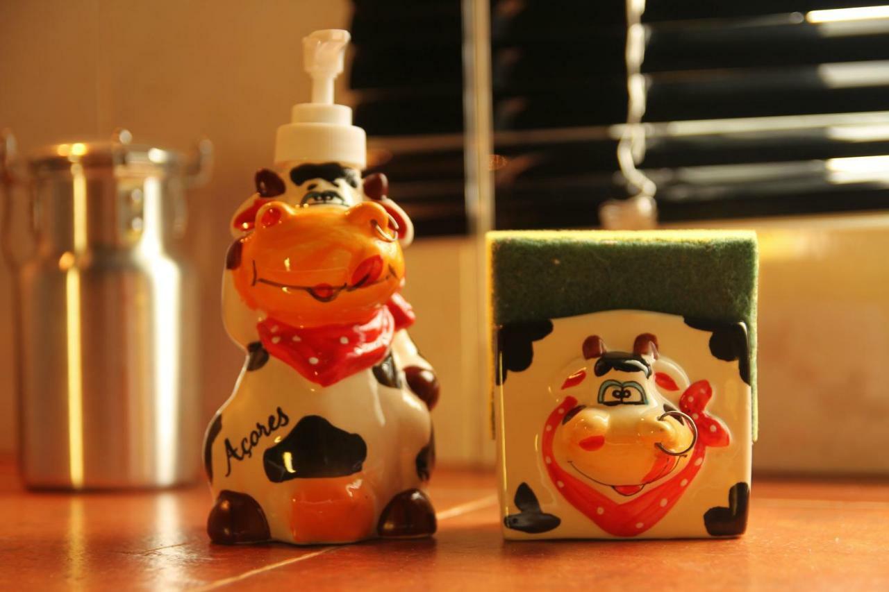 Azores Cow House Calhetas Luaran gambar